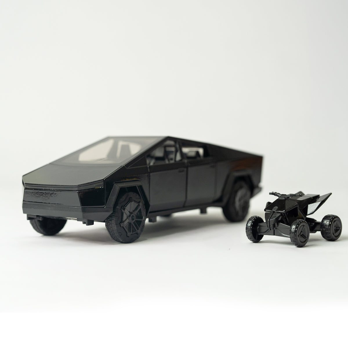 1:28 MODEL TRUCK – Die-cast Truck